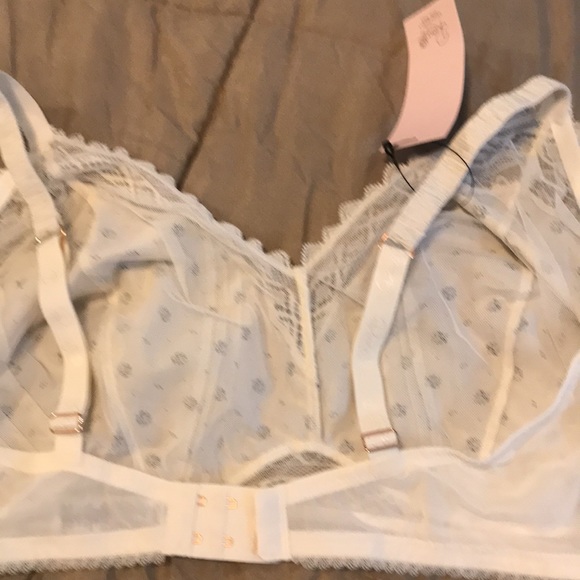 Gardenia Print Wireless Bralette - Picture 5 of 6